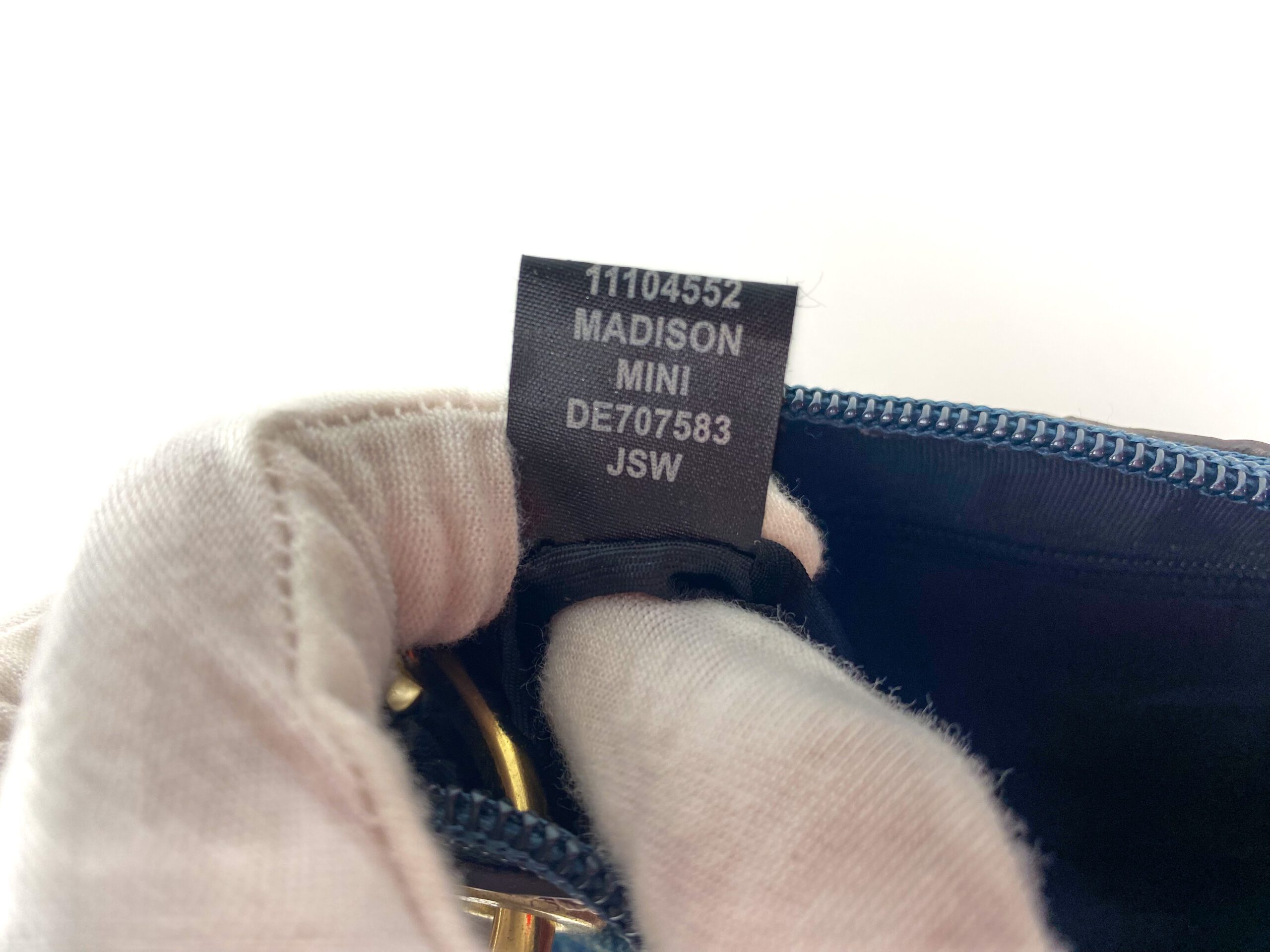 Mini Madison Guess bag – V ON V Store