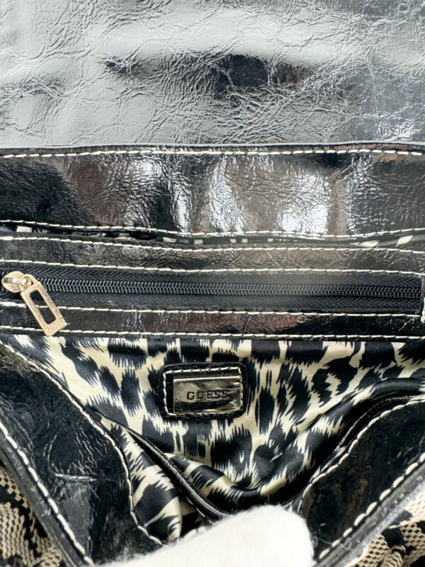 Versatile vintage Guess bag - Image 7