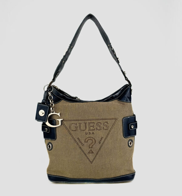 Iconic vintage shoulder bag