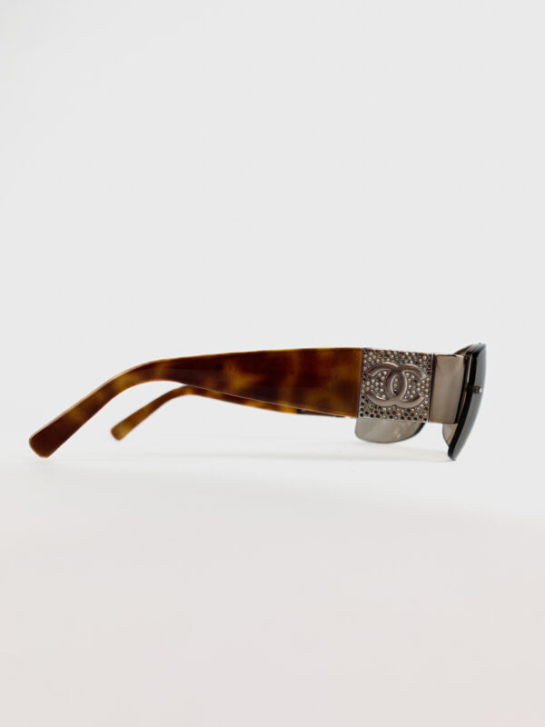 Chanel vintage sunglasses - Image 5