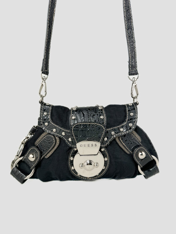 Sophisticated vintage Guess crossbody bag