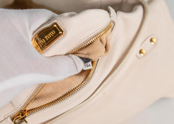 Miu Miu bag east-west flap leather off-white - Image 6