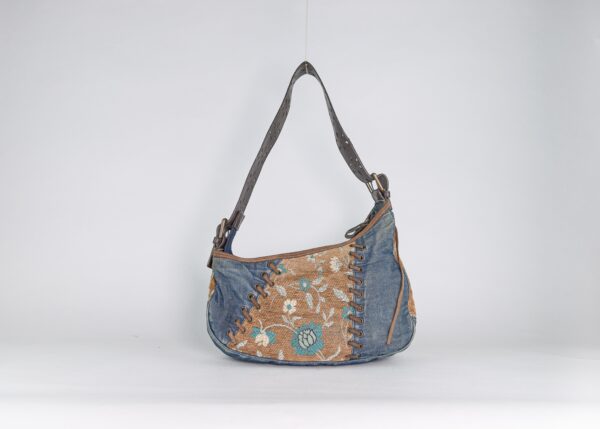 Hippie Guess bag in denim - Image 4