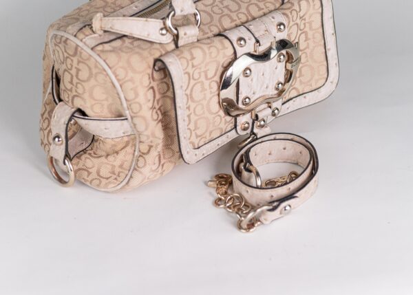 Elegant trunk Guess bag - Image 7