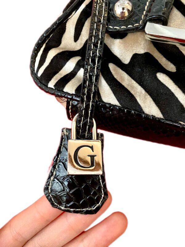 vintage Guess shoulder bag in a zebra print - Image 5