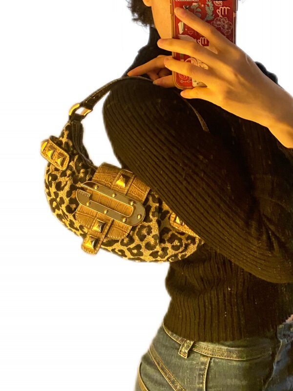 A Guess crescent-shaped bag in leopard print - Image 2