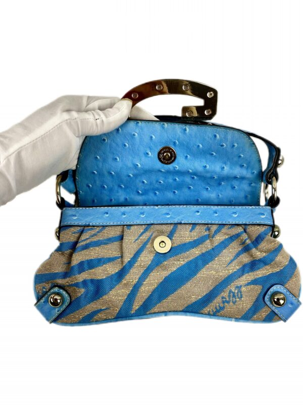 A charming vintage mini Guess bag in blue - Image 6