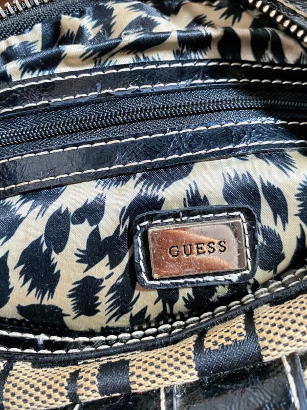 vintage Guess bag in black details - Image 5