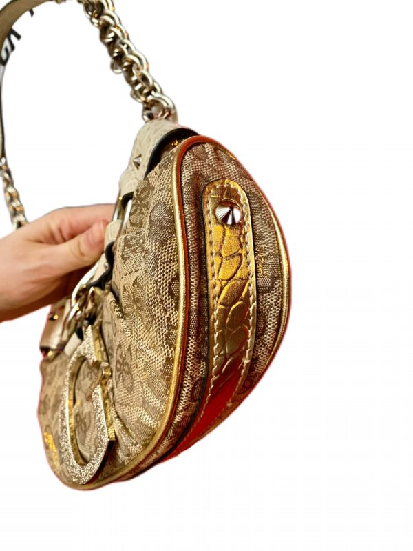 A vintage Guess shoulder bag in a luxurious gold - Image 5